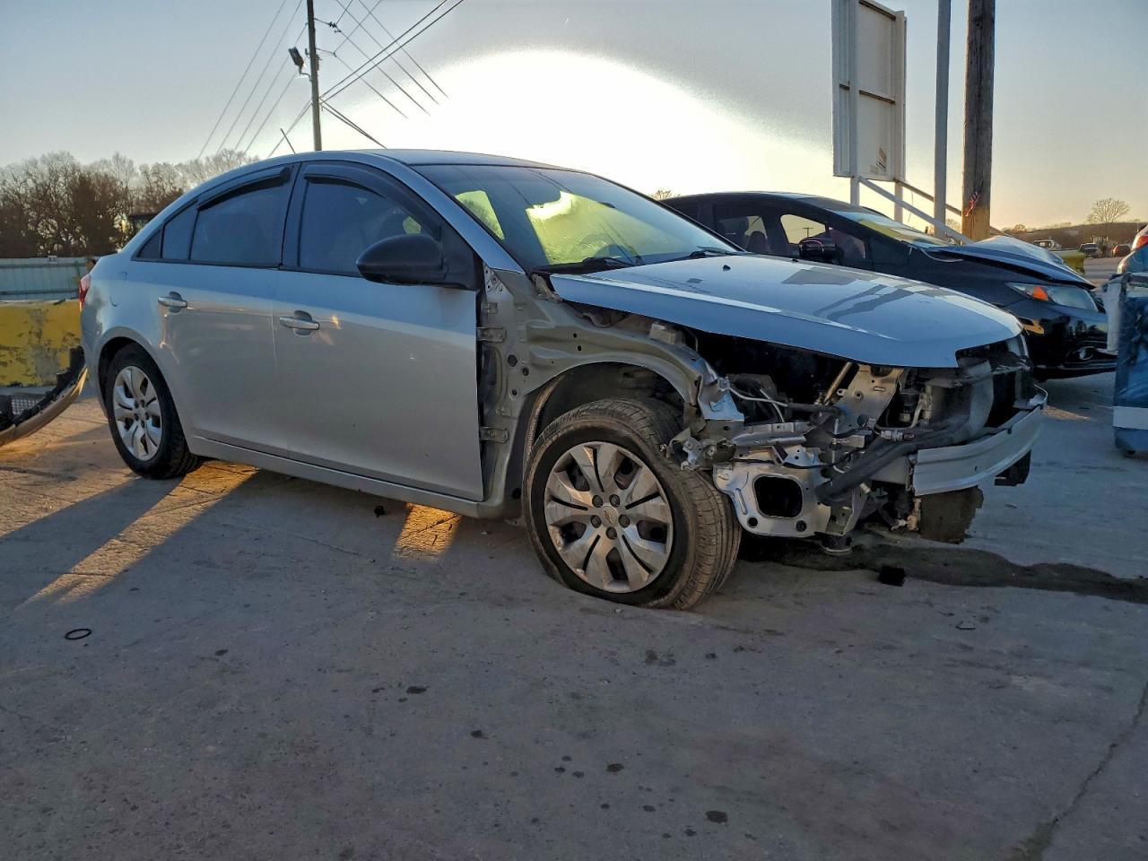 2016 Chevrolet Cruze Limited Ls - Фото 4