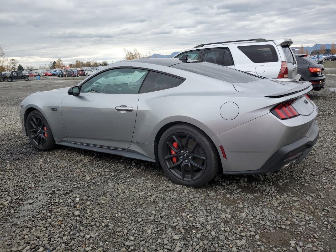 2024 Ford Mustang Gt - Фото 2