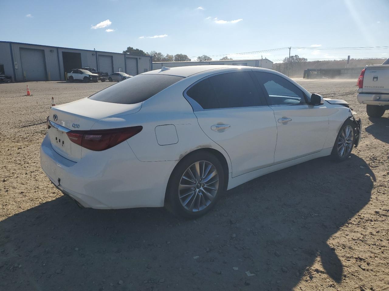 2018 Infiniti Q50 Luxe - Фото 3