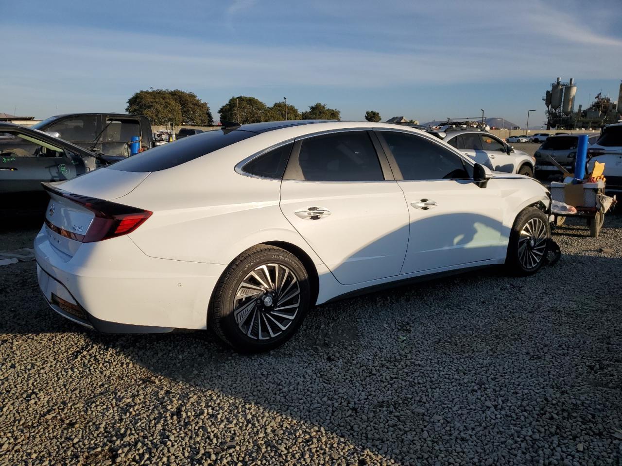 2023 Hyundai Sonata Hybrid - Фото 3