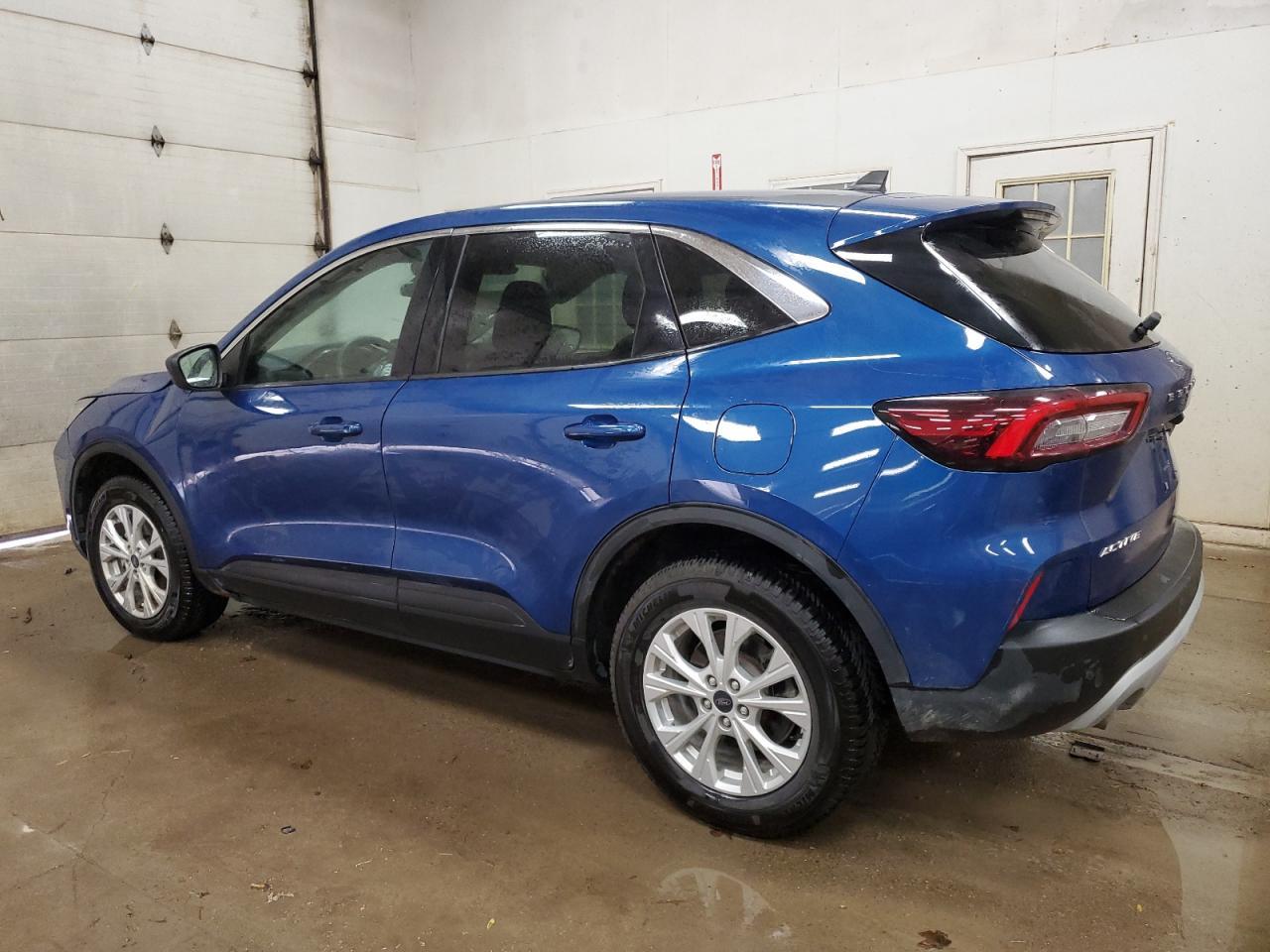 2023 Ford Escape Active - Фото 2
