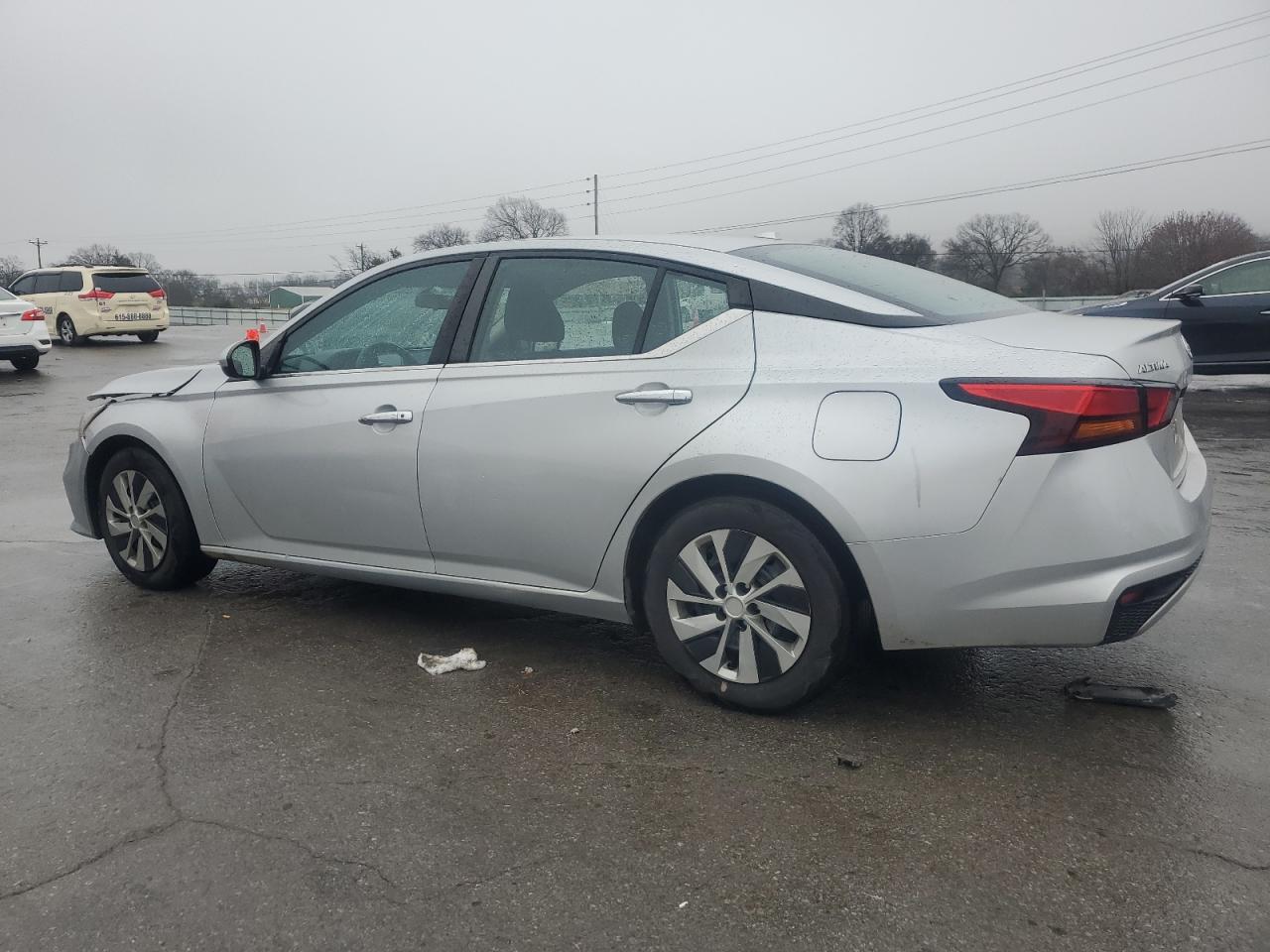 2020 Nissan Altima S - Image 2