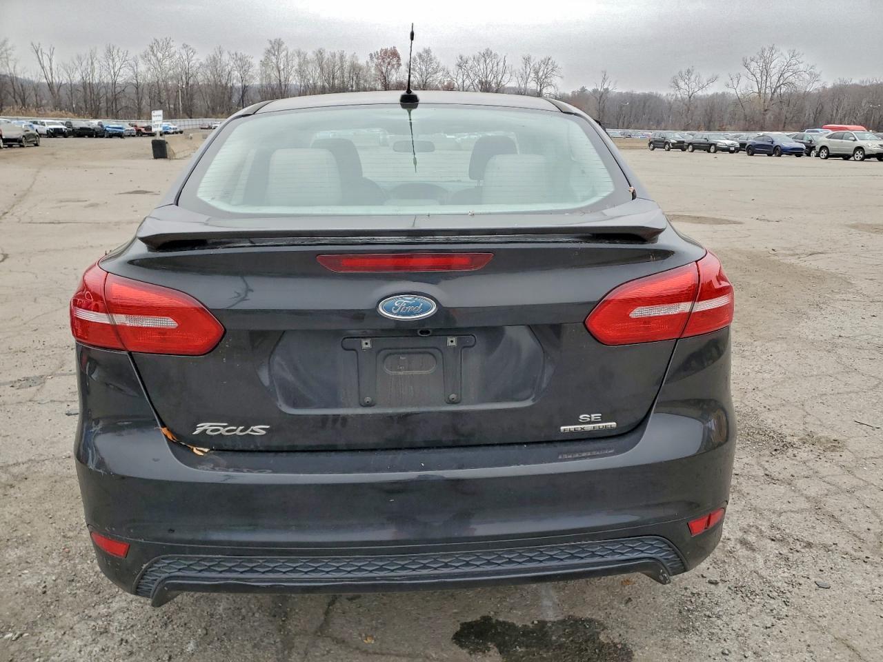 2015 Ford Focus Se - Image 6