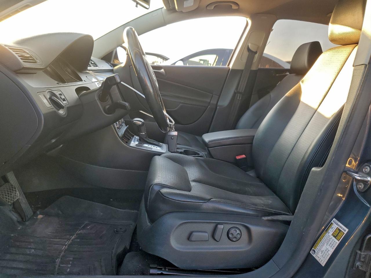 2010 Volkswagen Passat Komfort - Фото 7