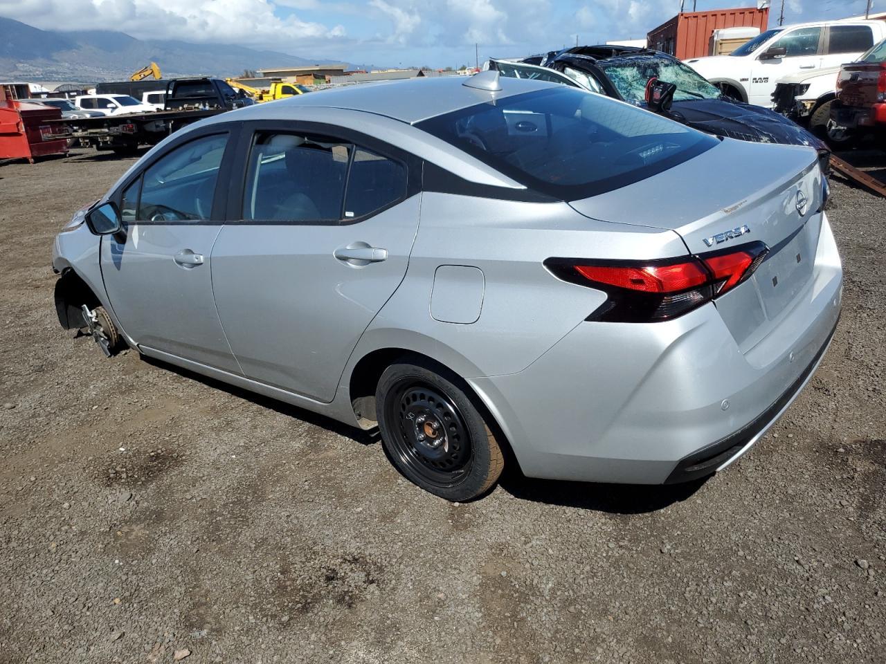 2025 Niss Versa - Фото 2