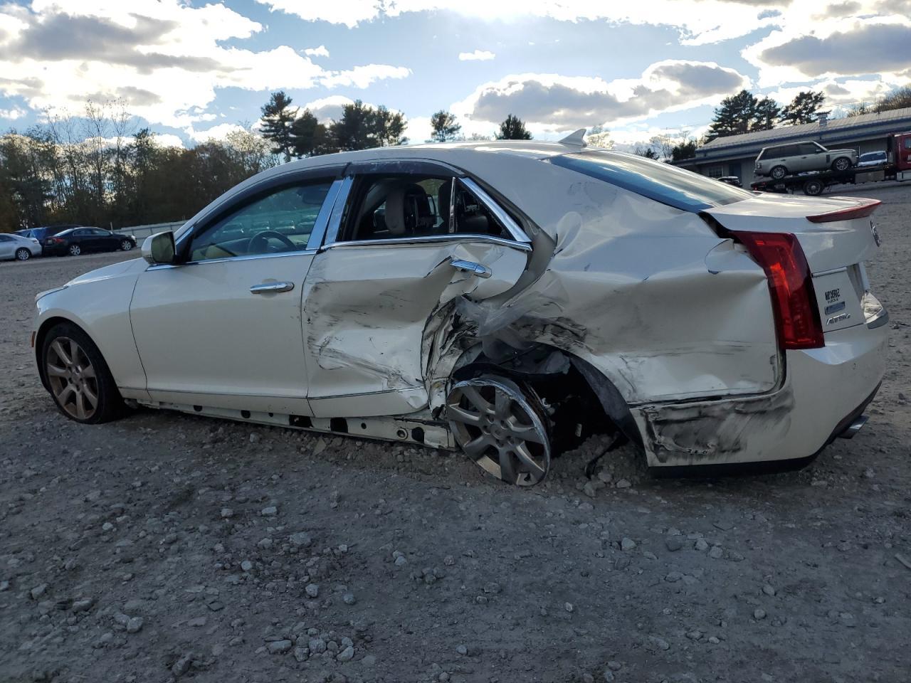 2013 Cadillac X6 M - Image 2