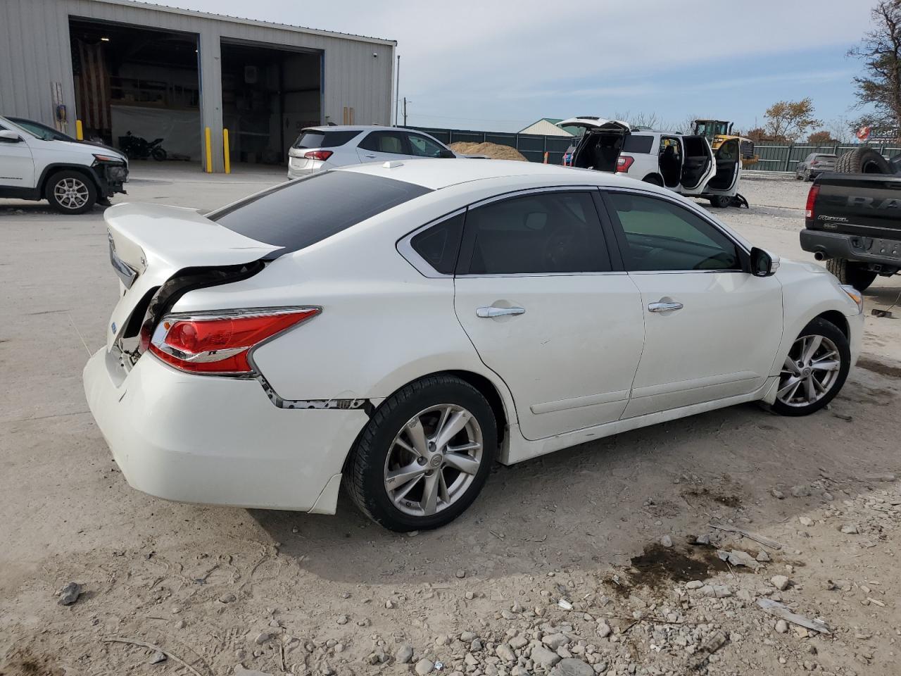 2013 Nissan Altima 2.5 - Фото 3