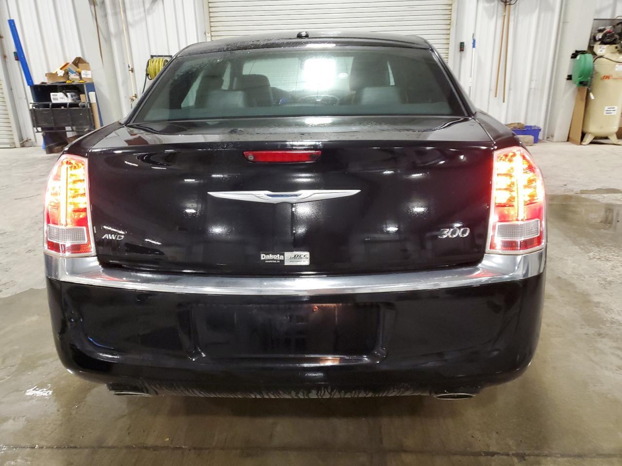 2014 Chrysler 300 - Фото 6