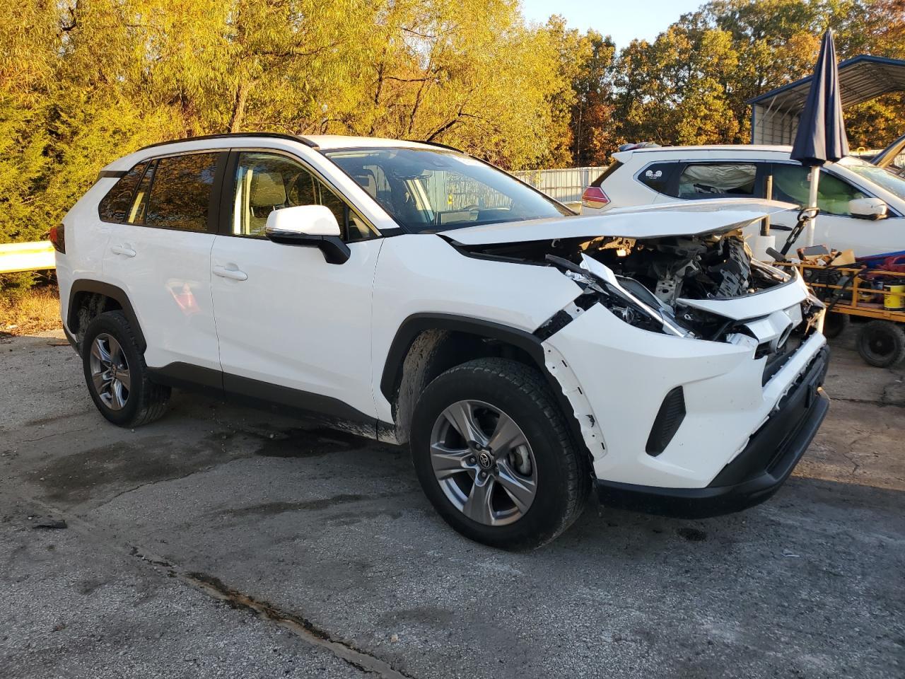 2024 Toyota Rav4 Xle - Фото 4