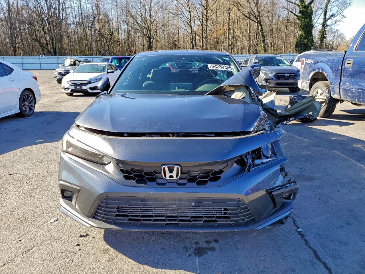 2022 Honda Civic Sport Touring - Image 5