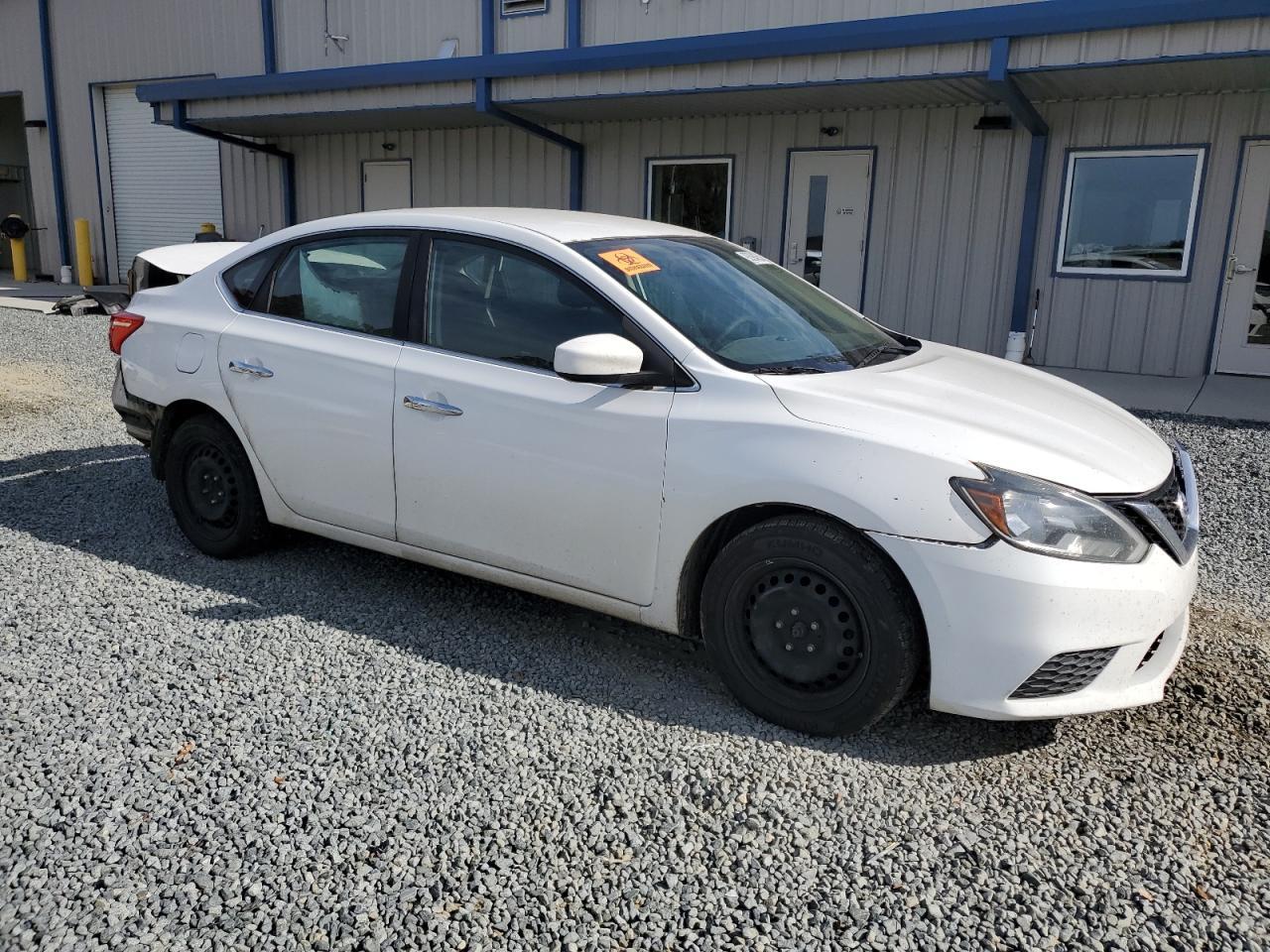 2016 Nissan Sentra S - Фото 4