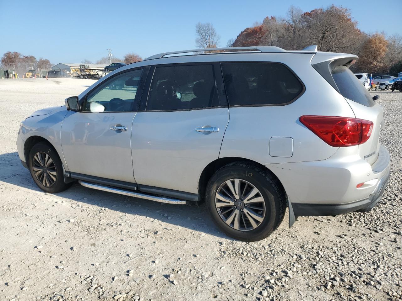 2020 Nissan Pathfinder Sl - Фото 2