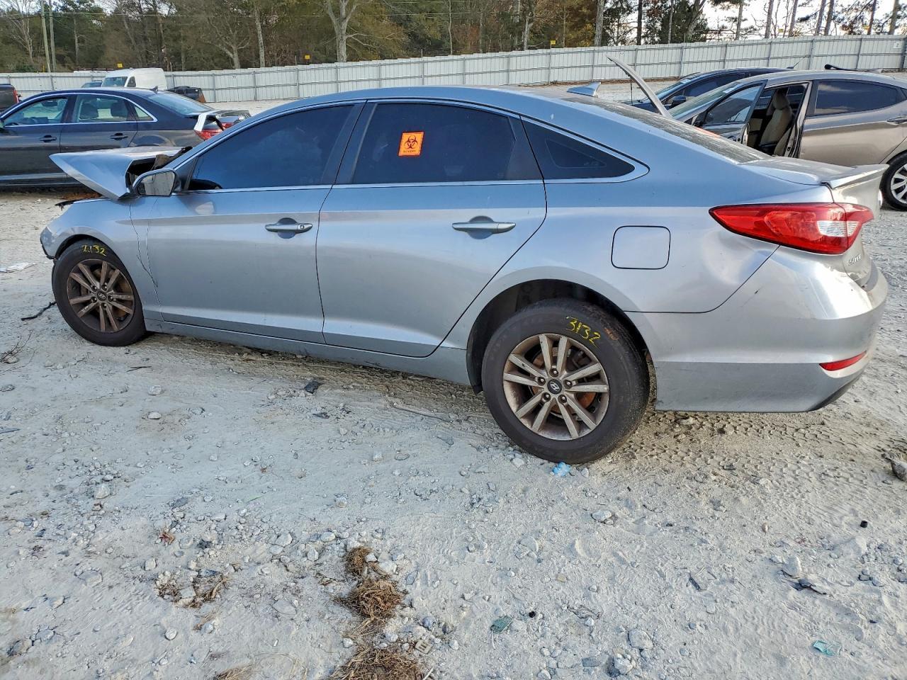 2016 Hyundai Sonata Se - Image 2