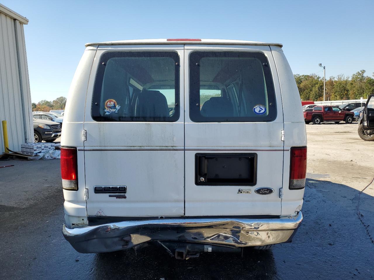 2012 Ford Econoline E250 Van - Image 6
