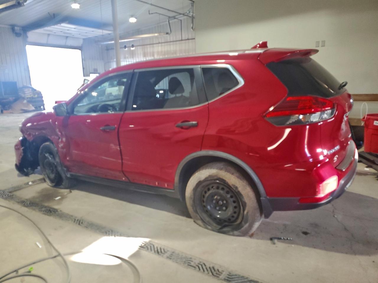 2017 Nissan Rogue S - Фото 2