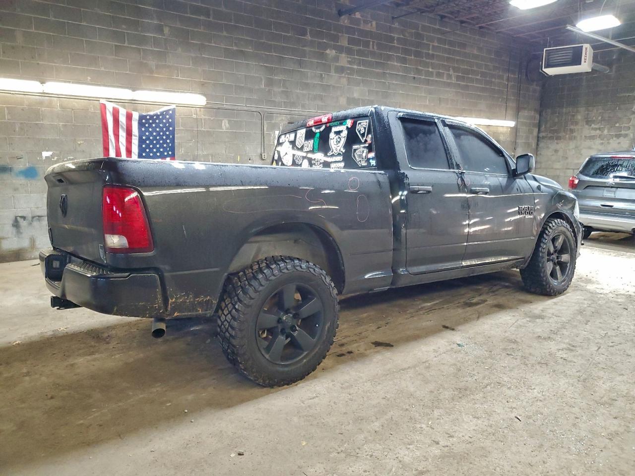 2019 Ram 1500 Classic Tradesman - Фото 3