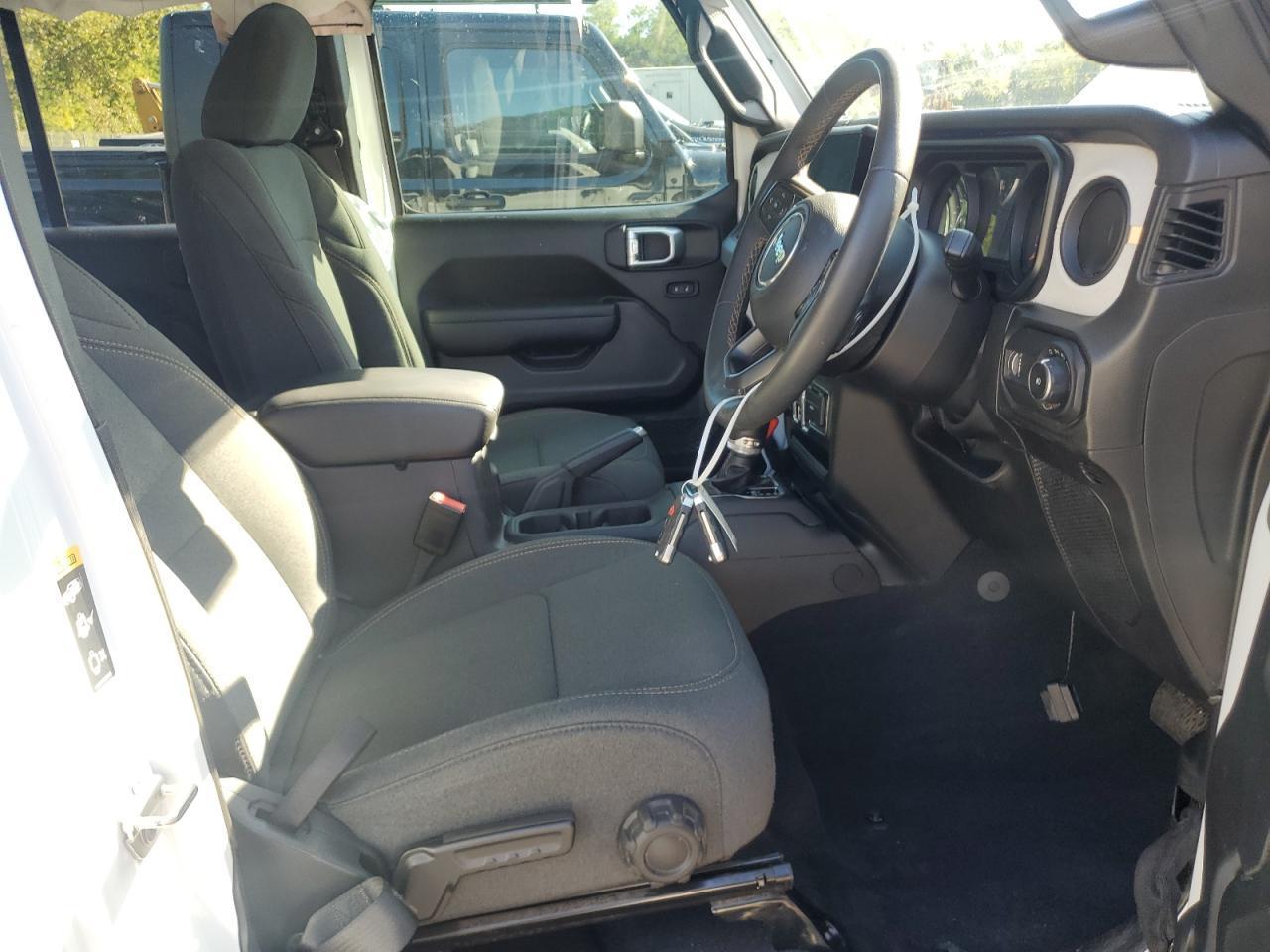 2024 Jeep Wrangler Sport - Фото 7