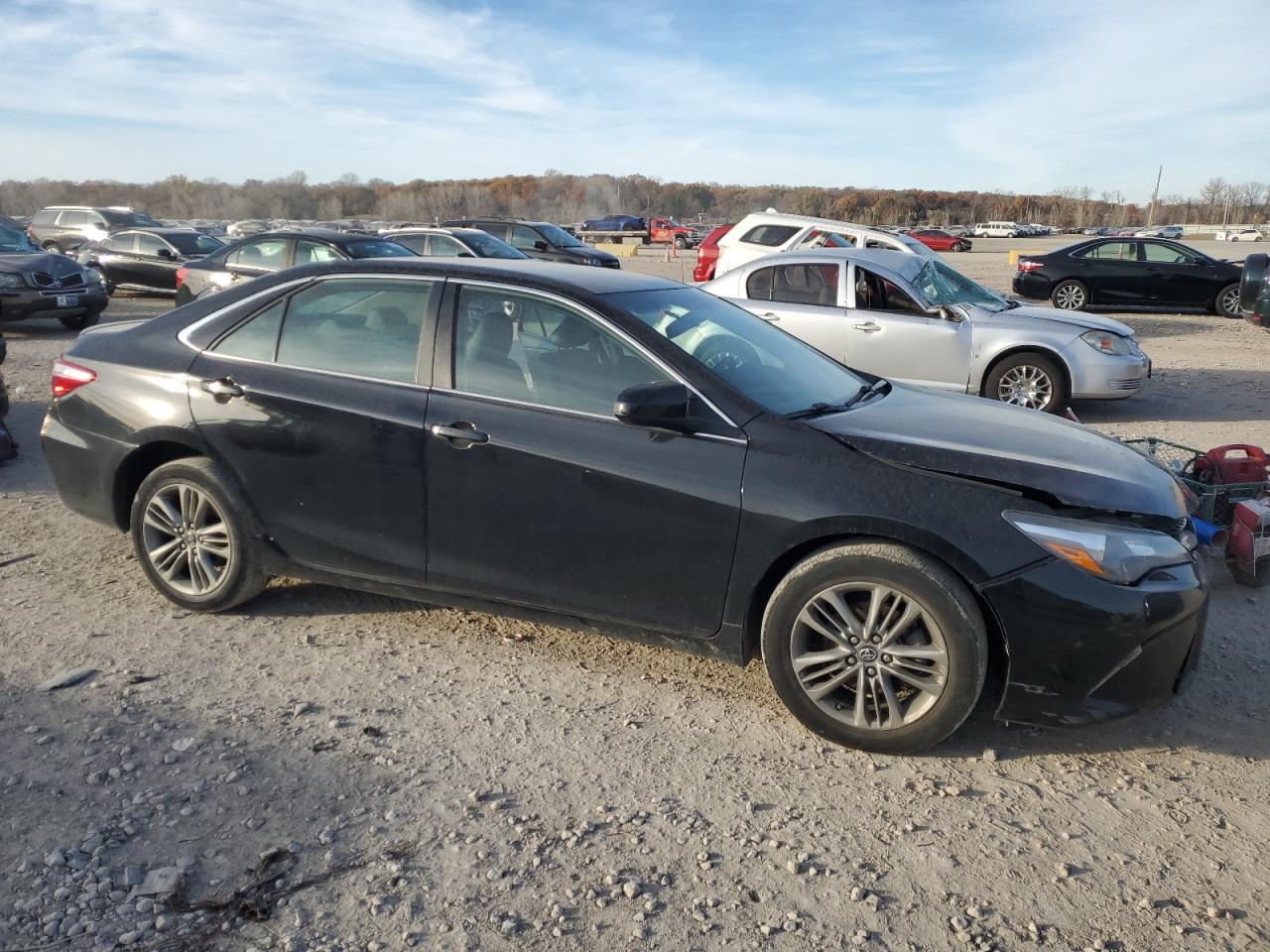 2017 Toyota Camry Le - Фото 4