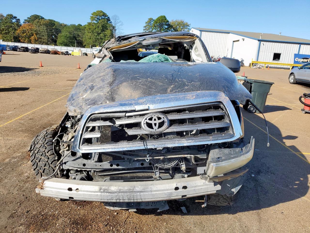 2016 Toyota Sequoia Sr5 - Image 5