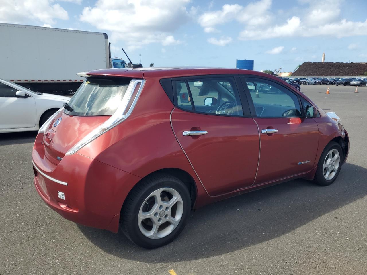 2015 Nissan Leaf S - Image 3
