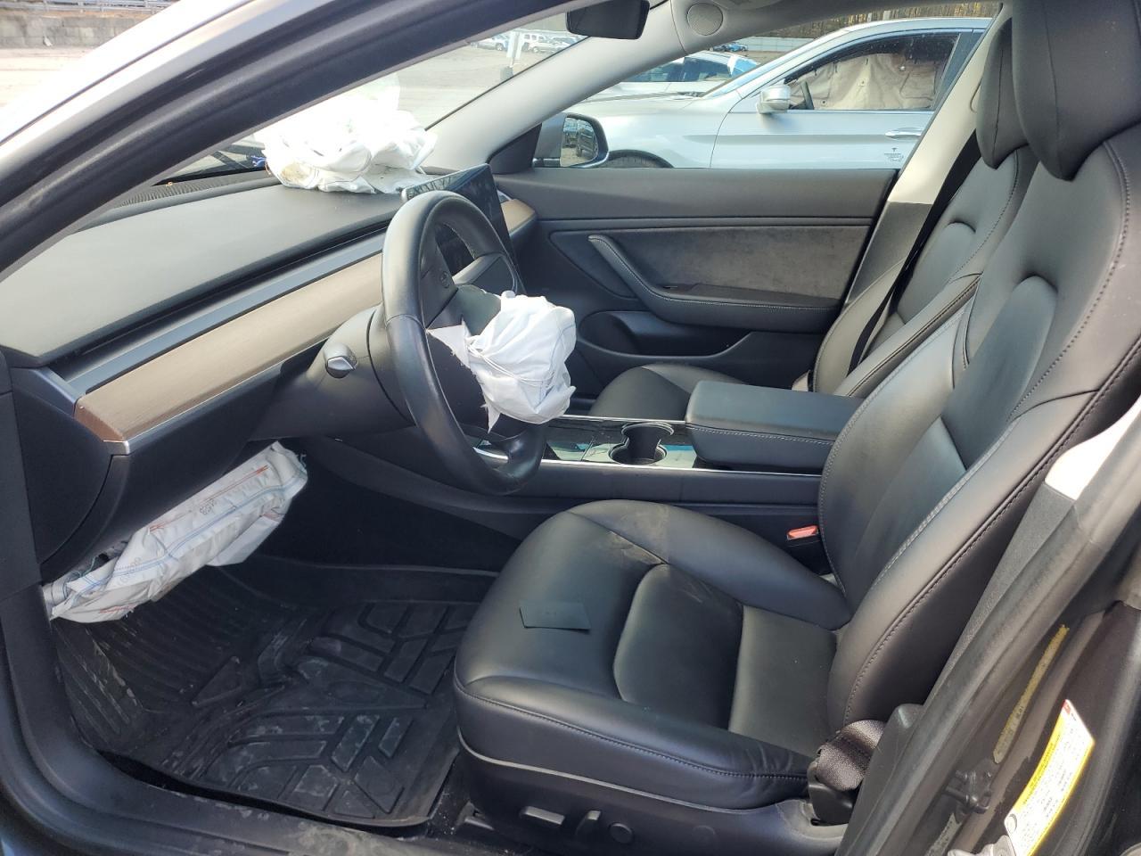 2018 Tesla Model 3 - Фото 7