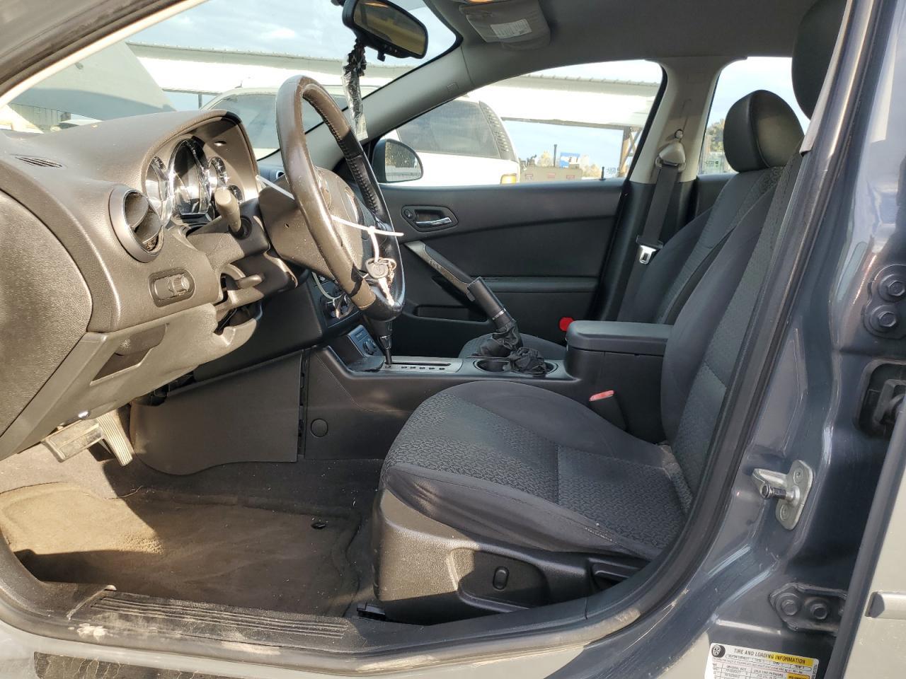 2009 Pontiac G6 - Image 7