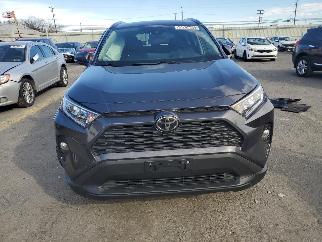 2019 Toyota Rav4 Xle Premium - Image 5