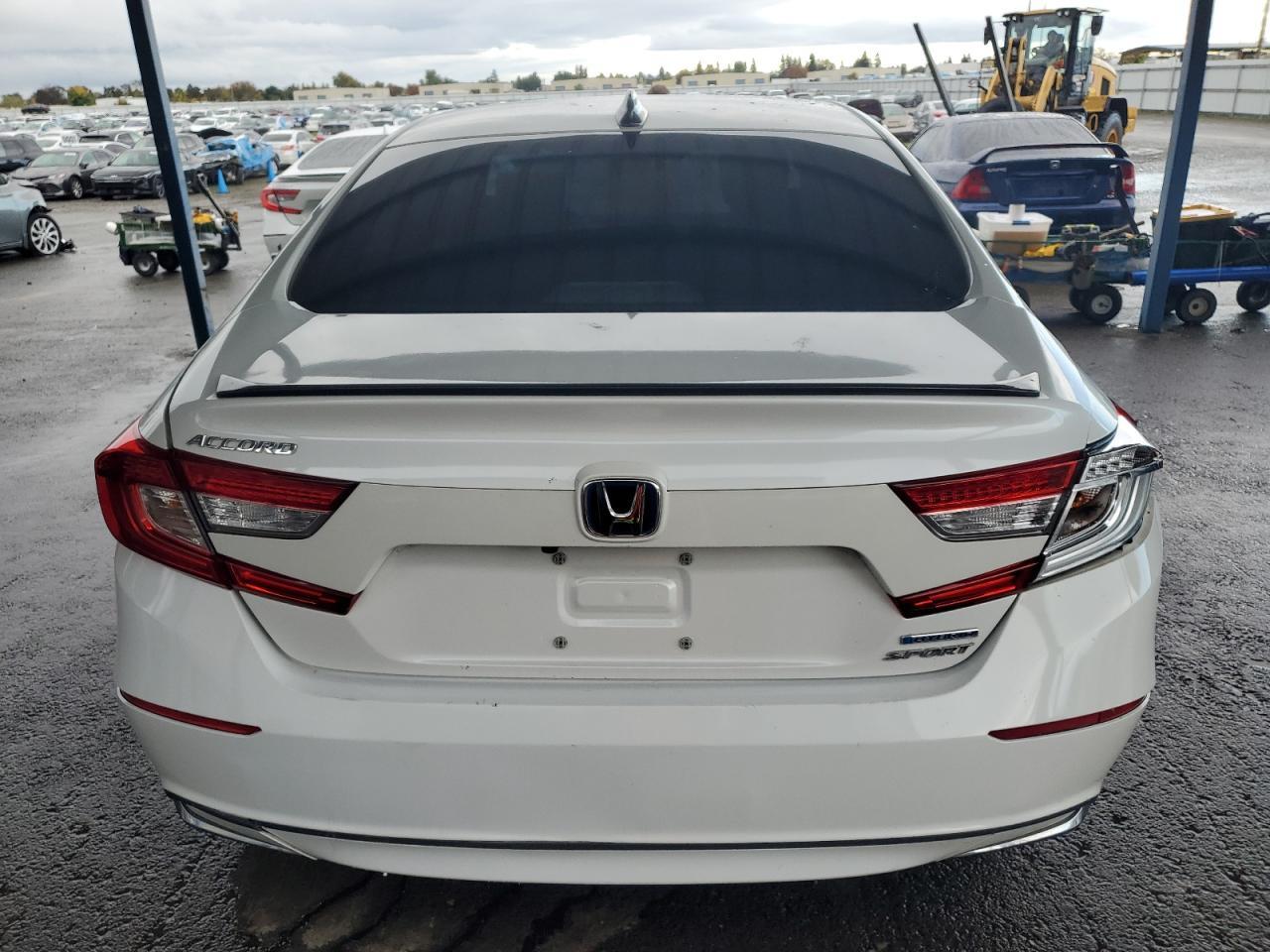 2022 Honda Accord Hybrid Sport - Image 6