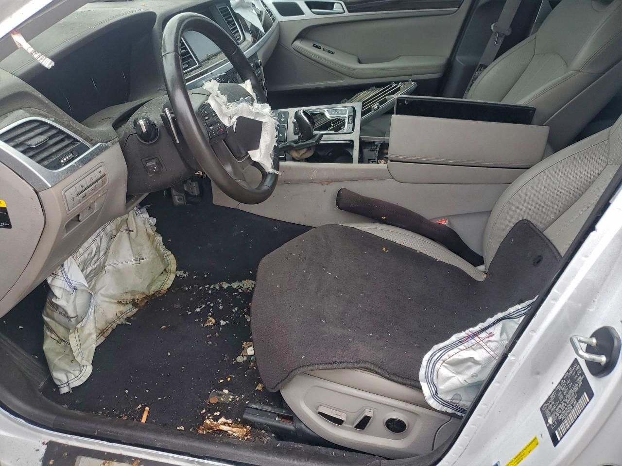 2017 Genesis G80 Base - Image 7