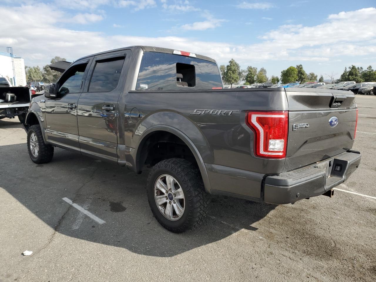 2017 Ford F150 Supercrew - Фото 2