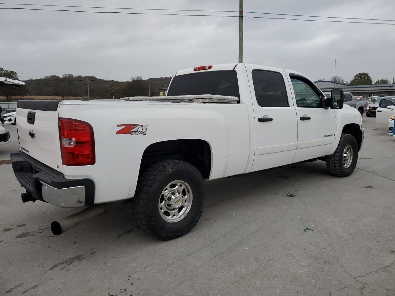 2008 Chevrolet Silverado K2500 Heavy Duty - Image 3