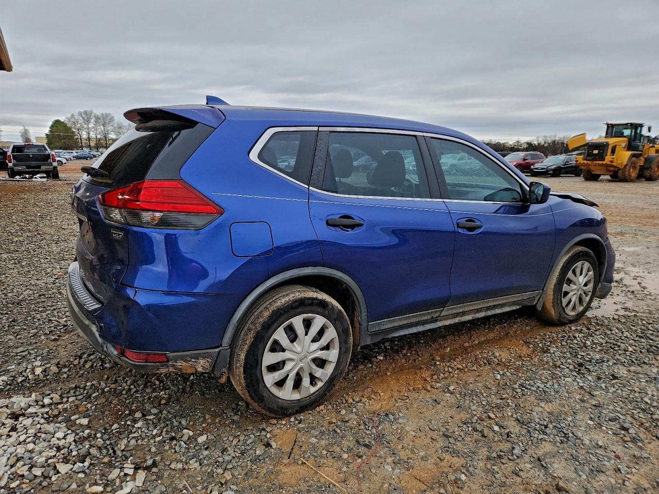 2017 Nissan Rogue S - Image 3