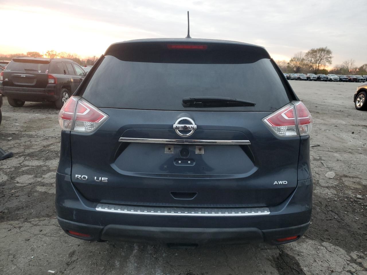 2015 Nissan Rogue S - Фото 6
