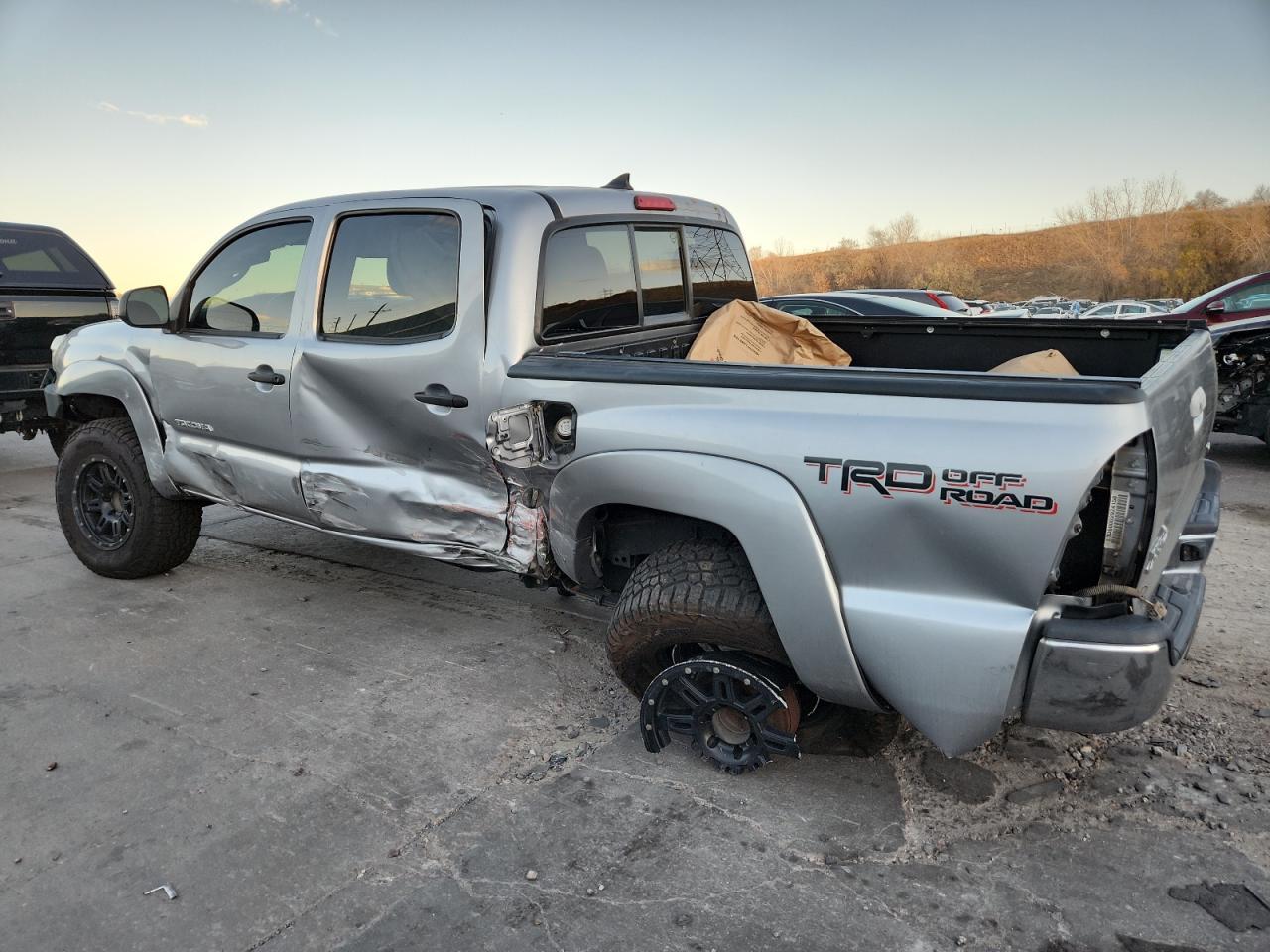 2015 Toyota Tacoma V6 - Фото 2