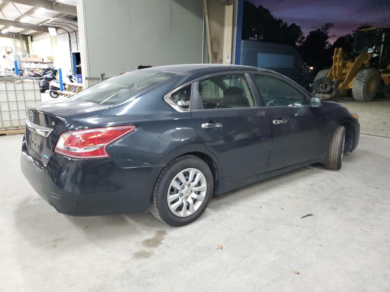 2013 Nissan Altima 2.5 - Image 3