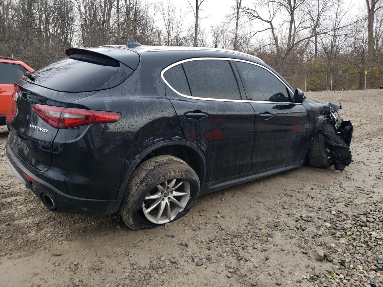 2018 Alfa Romeo Stelvio Ti - Image 4
