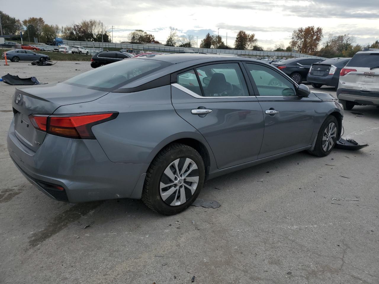 2023 Nissan Altima S - Фото 3
