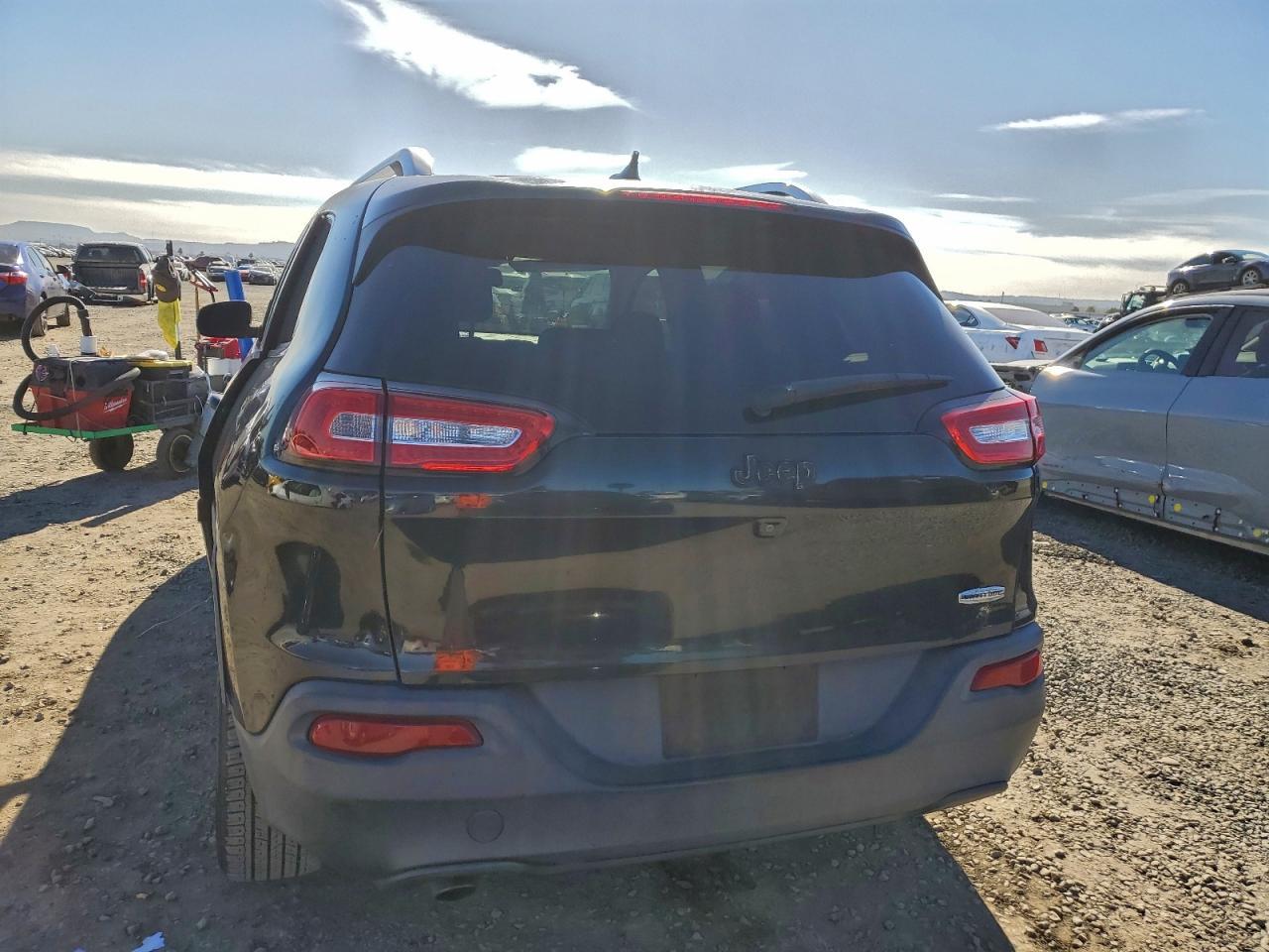 2015 Jeep Cherokee Latitude - Image 6