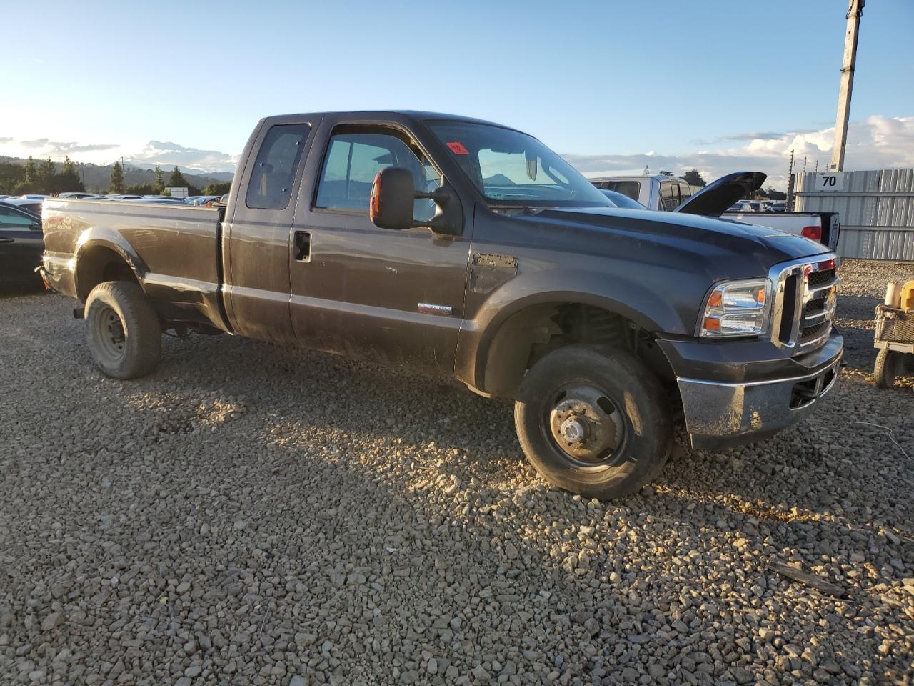 2006 Ford F250 Super Duty - Image 4