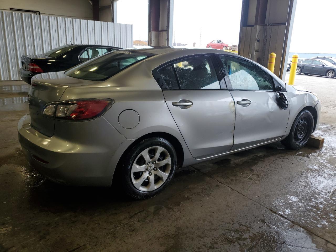 2013 Mazda 3 I - Фото 3