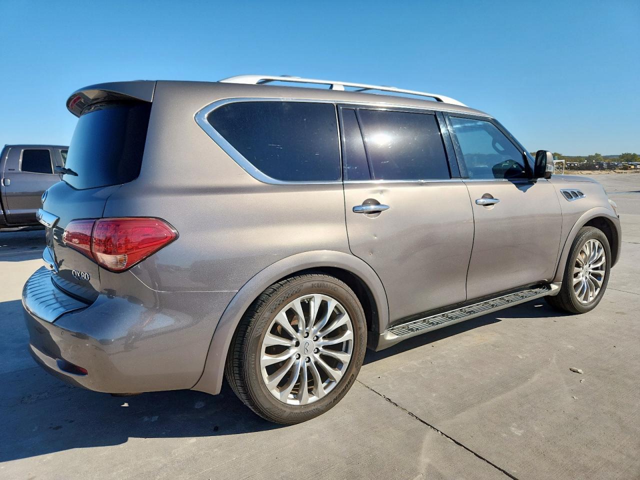 2017 Infiniti Qx80 Base - Image 3