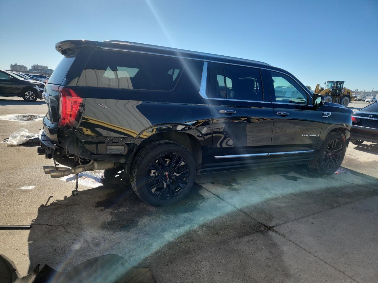 2023 GMC Yukon Xl Denali - Фото 3