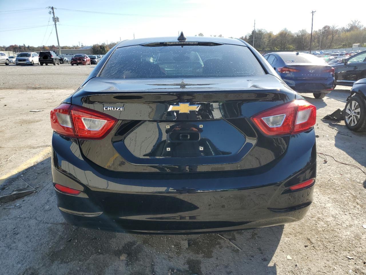 2019 Chevrolet Cruze Ls - Фото 6