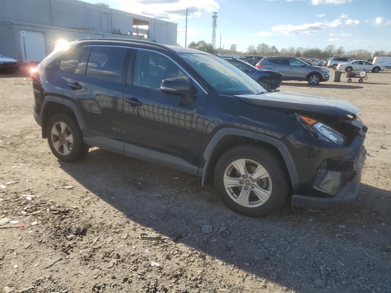 2019 Toyota Rav4 Xle - Image 4