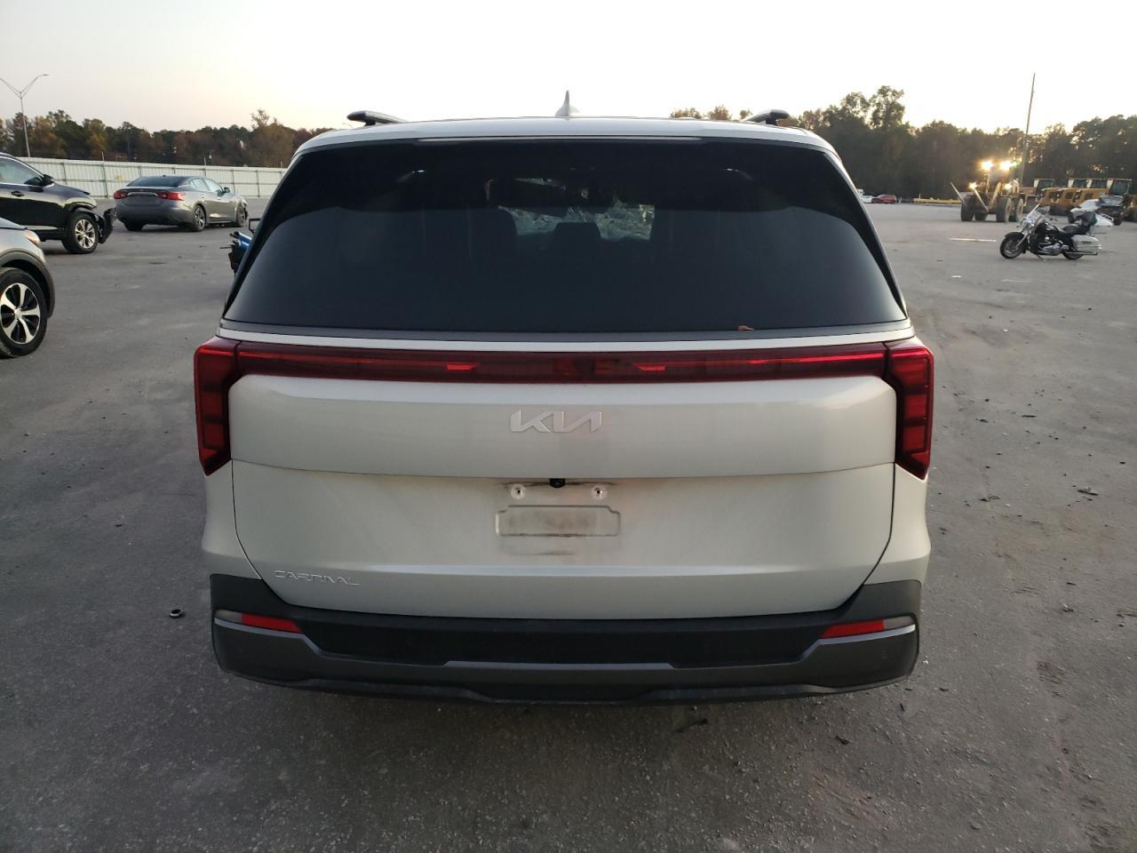2025 Kia Carnival Sx - Image 6