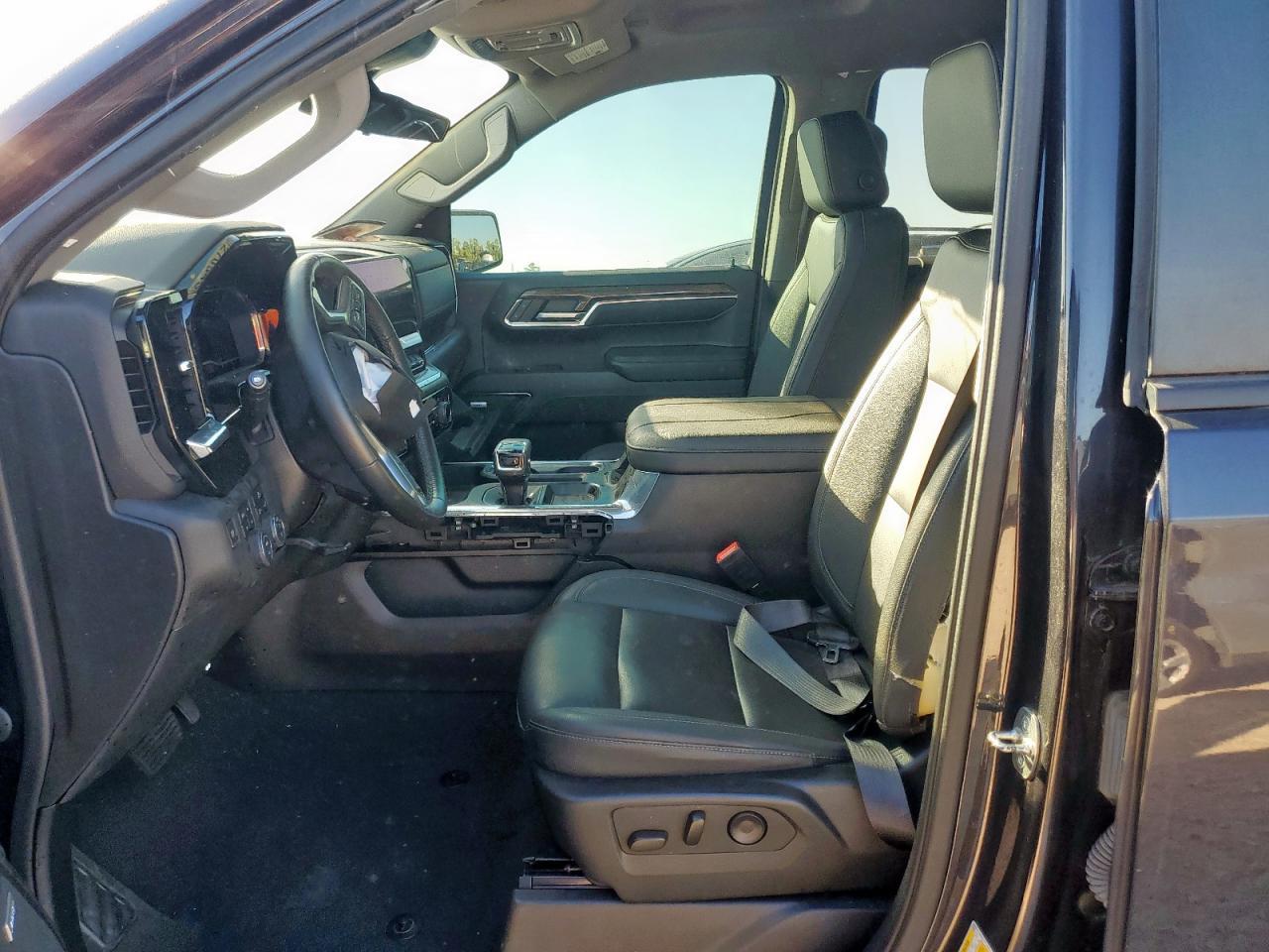 2023 Chevrolet Silverado K1500 Rst - Image 7