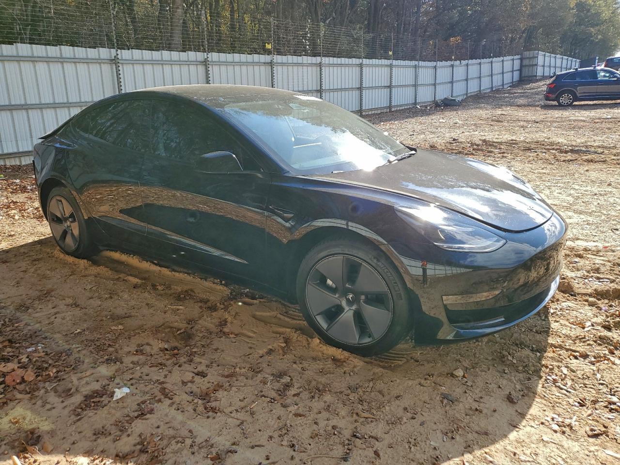 2023 Tesla Model 3 - Фото 4