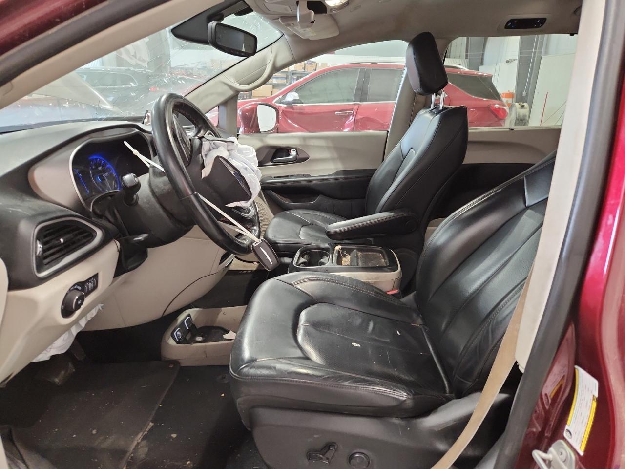 2020 Chrysler Pacifica Touring L - Image 7