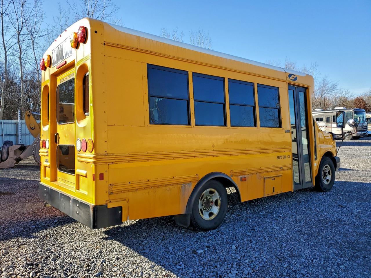 2016 Chevrolet Express School Bus - Фото 4