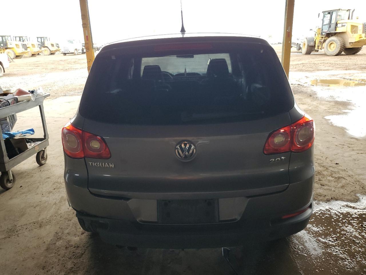 2011 Volkswagen Tiguan S - Фото 6